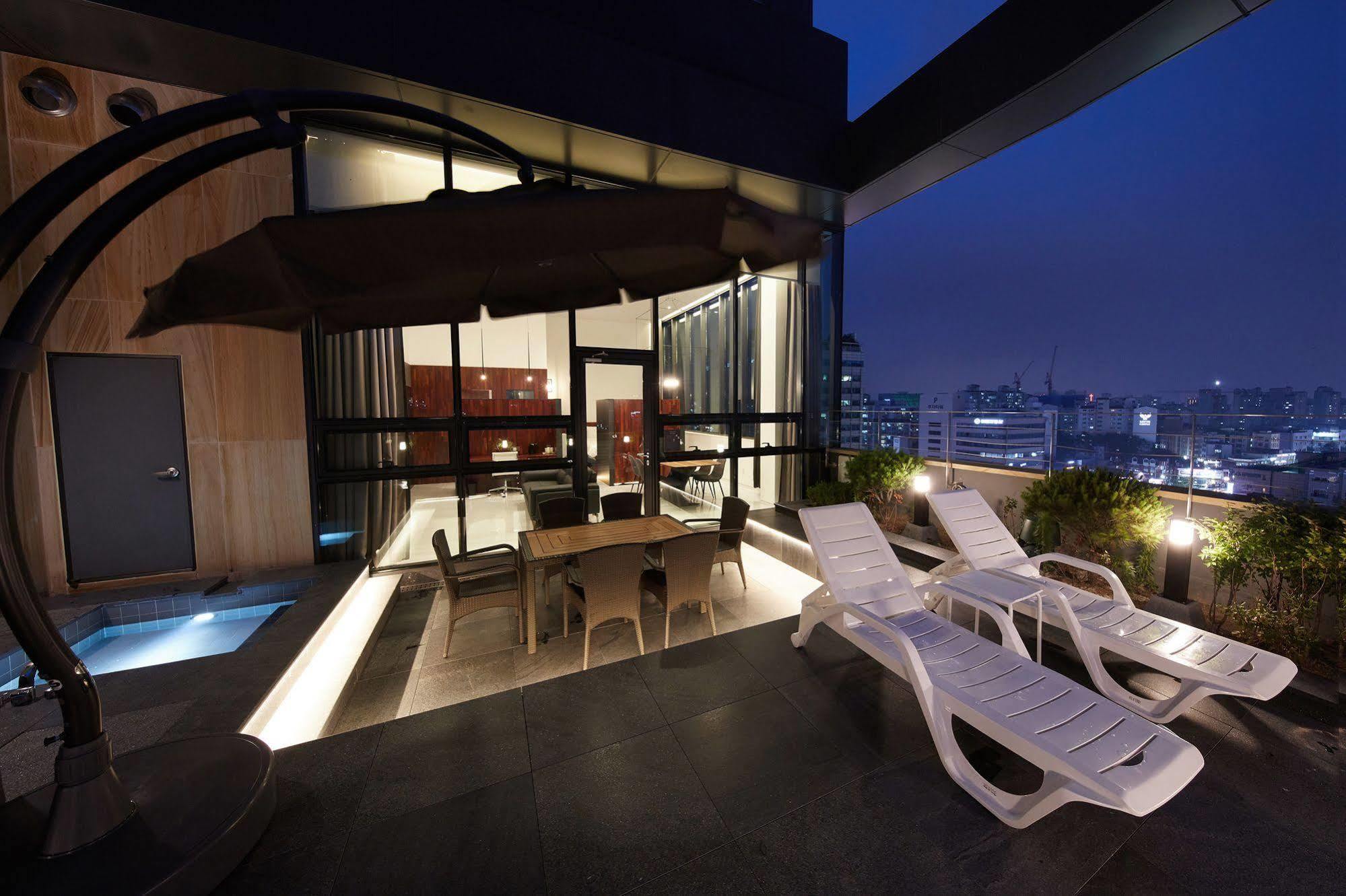 Standard Hotel Seoul Exterior foto