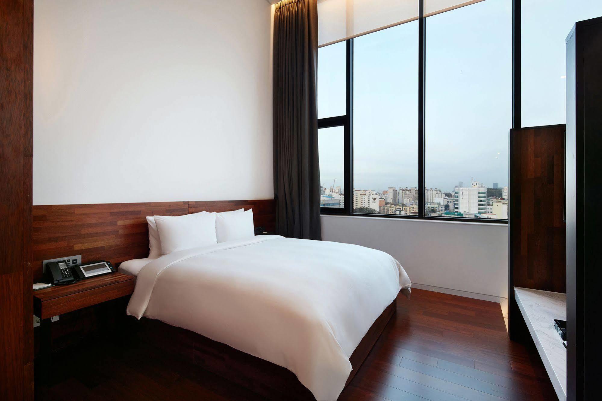 Standard Hotel Seoul Exterior foto